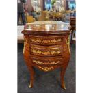 Mesa Cabeceira Luiz XV Marchetaria e Bronze Radica Formosa