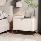 Mesa de Cabeceira Curva 1 Porta 1 Nicho Pés e Puxadores em Metal 100% MDF 76cm Tucupí Bege Mesa de Cabeceira Curva 1 Porta 1 Nicho Pés e Puxadores em Metal 100% MDF 76cm Tucupí Bege