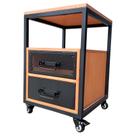 Mesa de Cabeceira de Madeira e Ferro Modelo Industrial com 2 Gavetas e 4 Rodizios Cores Preto e Canela