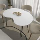 Mesa de Jantar Orgânica 120cm x 80cm Formato Grão Tampo Branco Pés Preto - Rede Móveis