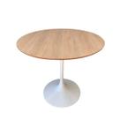 Mesa de Jantar Saarinen 100 cm Tampo Jade Base Branca