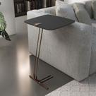 Mesa L50 Lateral Aproximação Sofá Preta Base Café