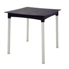 Mesa Quadrada Laura Ratan Preta Em Polipropileno Com Pernas De Alumínio Anodizado Mesa Quadrada Laura Ratan Preta Em Polipropileno Com Pernas De Alumínio Anodizado