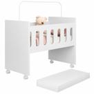 Mini Berço Bedside com Colchão Incluso 2 em 1 Portátil para Bebê Trocador Rodízios com Trava Suporte para Mosquiteiro Branco Mini Berço Bedside com Colchão Incluso 2 em 1 Portátil para Bebê Trocador Rodízios com Trava Suporte para Mosquiteiro Branco