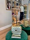 Mini bolsa dourada em metalassê