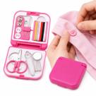Mini Kit Costura de Bolso Rosa ou Azul para Emergências Pequenos Reparos em Roupas Ideal Para Bolsas Mini Kit Costura de Bolso Rosa ou Azul para Emergências Pequenos Reparos em Roupas Ideal Para Bolsas