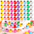 Mini Resin Ducks TOYMIS com óculos de sol para decoração DIY