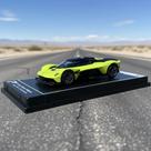 Miniatura Aston Martin Valkkyrie 1:64 Postercar Verde-limão