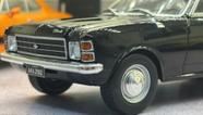 Miniatura Chevrolet opala série Califórnia escala 1/24 Miniatura Chevrolet opala série Califórnia escala 1/24