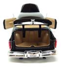 Miniatura De Chrysler C300 1955 Escala 1/24 Moto Max