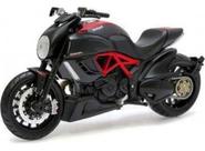 Miniatura Moto Ducati Diavel Carbon Coleção Maisto 1/18 Full Cor Preto Fosco E Vermelho