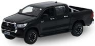 Miniatura Toyota Hilux 2021 branca Maisto 1/27