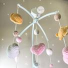 Móbile céu abençoado com anjinha de Amigurumi