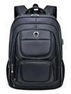 Mochila Couro Impermeável Com Entrada Para Fone Usb Grande