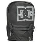 Mochila DC Shoes Preta com Logo Frontal Grande e Compartimento Principal Mochila DC Shoes Preta com Logo Frontal Grande e Compartimento Principal