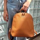 Mochila Feminina Couro PU Elegante Com 2 Divisórias Bolso Antifurto Média Alça Tiracolo Ideal para Dia a Dia Trabalho Estudo Viagem
