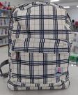 Mochila M branca com estampa xadrez