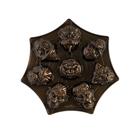 Molde de bolo Nordic Ware Monster Mask 8 cavidades 1L