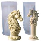 Molde de vela, resina, cimento, gesso, cabeça de cavalo e coluna romana