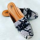 Mule cobra com designer em corrente Mule cobra com designer em corrente