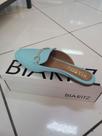 Mulet com fivela azul bebe