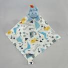 Naninha Antialérgica com Bichinho Para Dormir Aconchego Estampa Premium Dino Azul