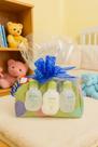 Natura Kit Mamãe e Bebê Miniatura 50ml com 3 itens e Necessarie Laço azul Natura Kit Mamãe e Bebê Miniatura 50ml com 3 itens e Necessarie Laço azul