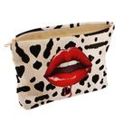 Necessaire em Veludo Canelado Lips