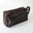 Necessaire marrom em couro natural maria adna