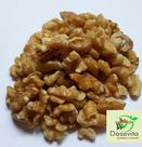Nozes quartilhos, com 500g (embalada á vácuo).