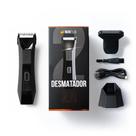 O Desmatador 2.0 da MANCLUB Aparador elétrico de pelos corporais, 1 lâmina à prova de cortes, 1 lâmina de acabamento, À prova dágua, 90 minutos