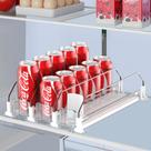 O organizador de bebidas IBORING para geladeira contém 15 latas brancas