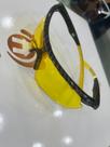 Óculos esportivo