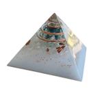 Orgonite Pirâmide Elevação Vibracional Apatita e Cristal 4cm