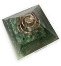 Orgonite Pirâmide Saúde Esmeralda Quartzo Verde 3x4,5cm Orgonite Pirâmide Saúde Esmeralda Quartzo Verde 3x4,5cm