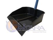 Pá p/ lixo plástica quadrada com cabo 60cm caiçara. Pá p/ lixo plástica quadrada com cabo 60cm caiçara.