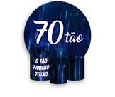 Painel De Festa Redondo 1,50x1,50 + Trio De Capas Cilindro - 70 Anos 70TÃO Azul 194 Painel De Festa Redondo 1,50x1,50 + Trio De Capas Cilindro - 70 Anos 70TÃO Azul 194