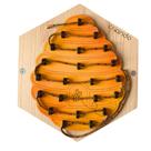 Painel Sensorial Colmeia - Alinhavo Mel, da Criando - Brinquedo Educativo de Madeira de Atividades na Parede - Cód. PSCAM