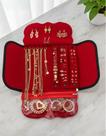 Pano Porta Joias com 20 Semijoias Folheadas em Ouro 18K e Prata Kit Revenda Feminino Brincos Argolas Colares Pulseiras Anéis Luxo