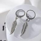 par brinco de penas argola masculino feminino em aço inox prata funk estilo justo na orelha par brinco de penas argola masculino feminino em aço inox prata funk estilo justo na orelha