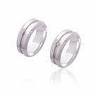 Par de Alianças de Namoro Monet Prata Abaulada Polida com Friso Diamantado e Brilhante 8mm 10g Par de Alianças de Namoro Monet Prata Abaulada Polida com Friso Diamantado e Brilhante 8mm 10g