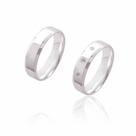 Par de Alianças de Noivado Prata Paris Lisa com Brilhantes com 5,5 mm 12 g. Par de Alianças de Noivado Prata Paris Lisa com Brilhantes com 5,5 mm 12 g.