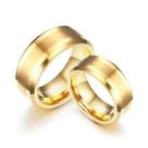 Par de Alianças de Tungstênio 8mm Chanfrada com Banho de Ouro 18K