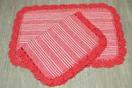 Par de Tapetes de Tear com Bico de Crochê - Vermelho