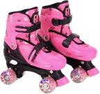 Patins Rosa Roller Ajustável Tamanho M 34-37 Com Luz e Acessórios - Dm Toys Patins Rosa Roller Ajustável Tamanho M 34-37 Com Luz e Acessórios - Dm Toys