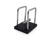 Pêndulo De Newton Com Base Preta e Suporte em Metal Enfeite Para Decoração De Mesa Escritório Sala Quarto Pêndulo De Newton Com Base Preta e Suporte em Metal Enfeite Para Decoração De Mesa Escritório Sala Quarto