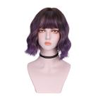 Peruca de cosplay com gradiente roxo, cachos curtos e ondulados de 33 cm para todos Peruca de cosplay com gradiente roxo, cachos curtos e ondulados de 33 cm para todos