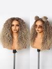 Peruca sintética GORGIUS Brown/Blonde Highlight Curly 50cm