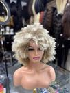 Peruca wig afrohair cacheada preta loira platinada castanho volumosa biovegetal 30cm
