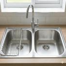 Pia Cuba Dupla 78x43 de Aço Inox 201 com Escorredor Dosador e Válvulas para Cozinha Moderna